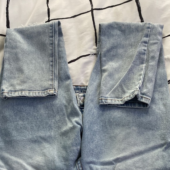 Ripped jeans - Picture 2 of 3